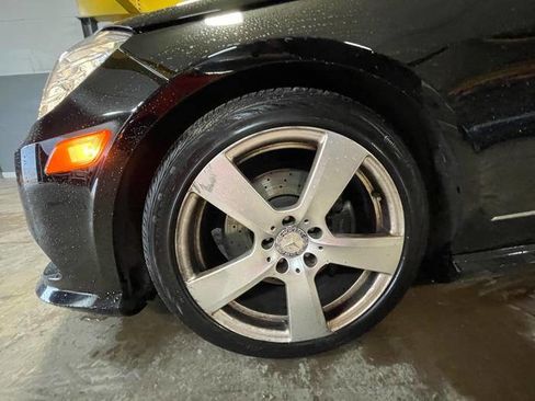 Used 2010 Mercedes-Benz E 350 4MATIC Sedan image 11