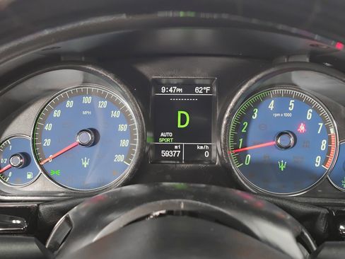 Used 2013 Maserati GranTurismo Sport image 29