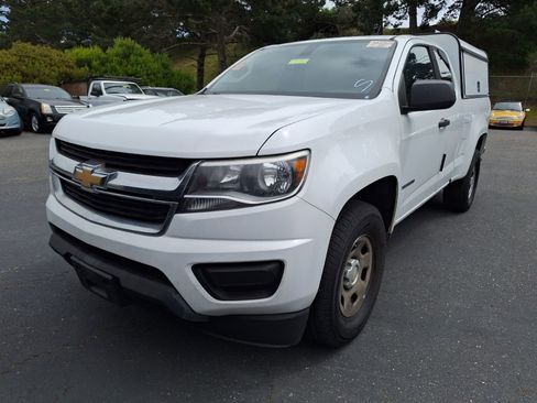 Used 2019 Chevrolet Colorado W/T w/ WT Convenience Package image 2
