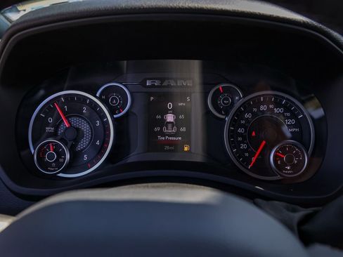 New 2026 RAM 2500 Big Horn AWD/4WD image 27