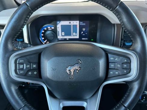 Used 2022 Ford Bronco Wildtrak image 22