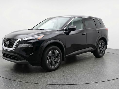 Used 2025 Nissan Rogue SV image 3
