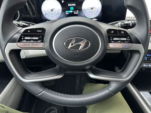 Used 2023 Hyundai Elantra Limited w/ Cargo Package FWD image 3