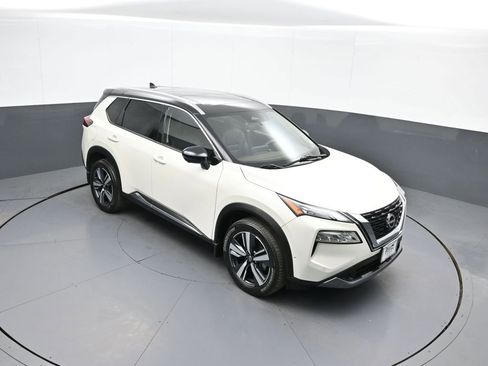 Used 2023 Nissan Rogue SL w/ SL Premium Package image 36