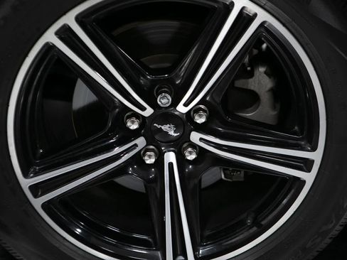 Used 2024 Ford Mustang Convertible image 11