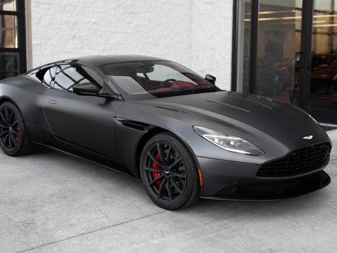 Used 2023 Aston Martin DB11 V12 image 13