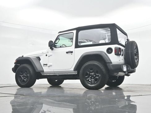 Used 2024 Jeep Wrangler Sport AWD/4WD image 39