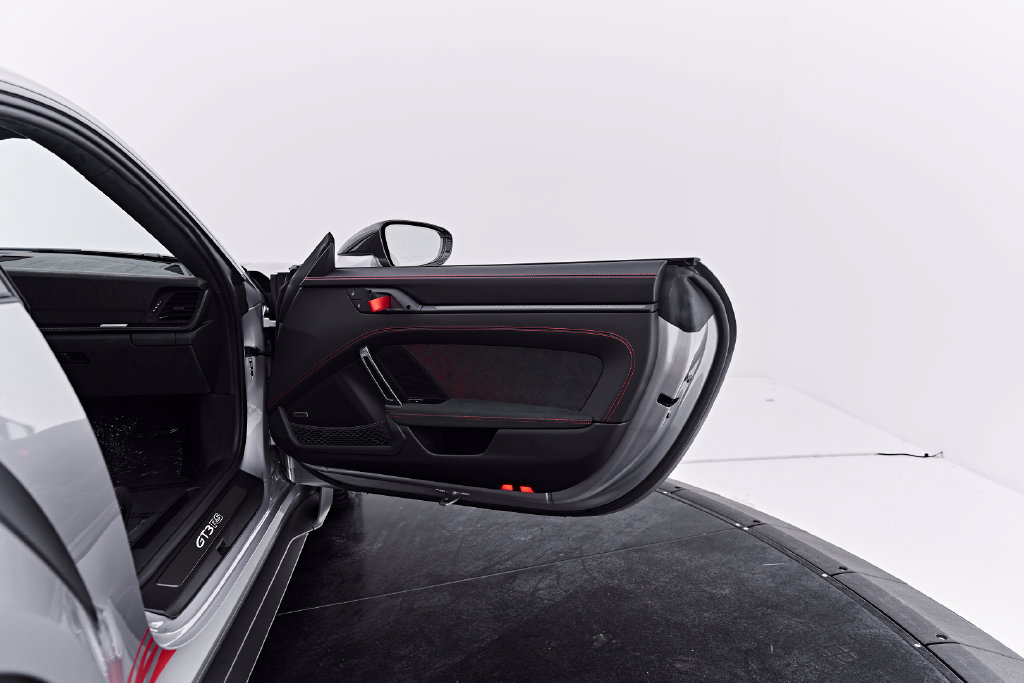 Used 2024 Porsche 911 GT3 RS RWD image 38