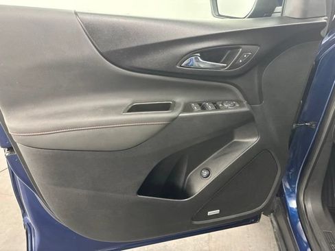 Used 2023 Chevrolet Equinox RS w/ RS Leather Package FWD image 15
