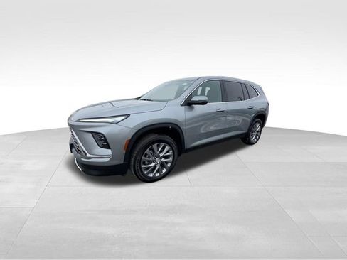 Certified 2025 Buick Enclave Preferred image 4