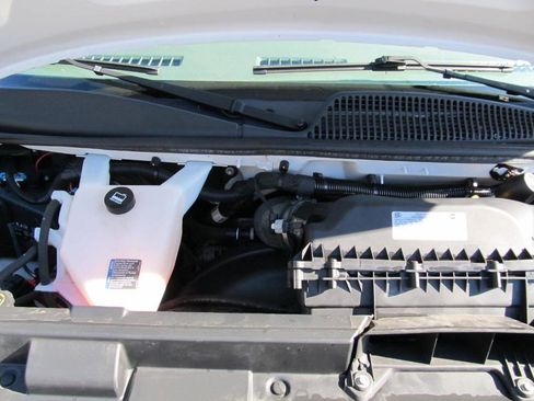 Used 2021 Chevrolet Express 2500 w/ Driver Convenience Package image 41