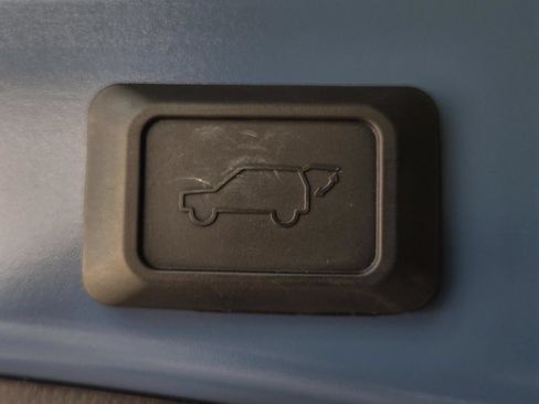 Used 2022 Toyota RAV4 XSE AWD/4WD image 12
