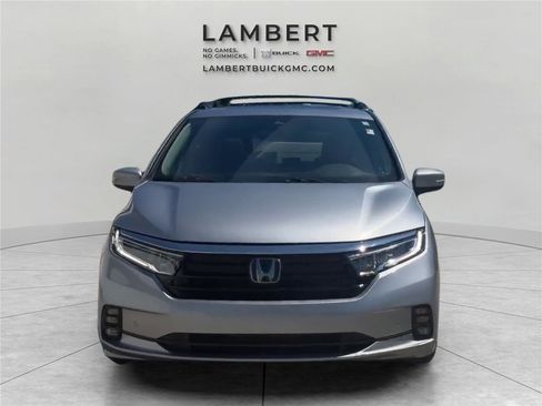 Used 2023 Honda Odyssey Elite image 2