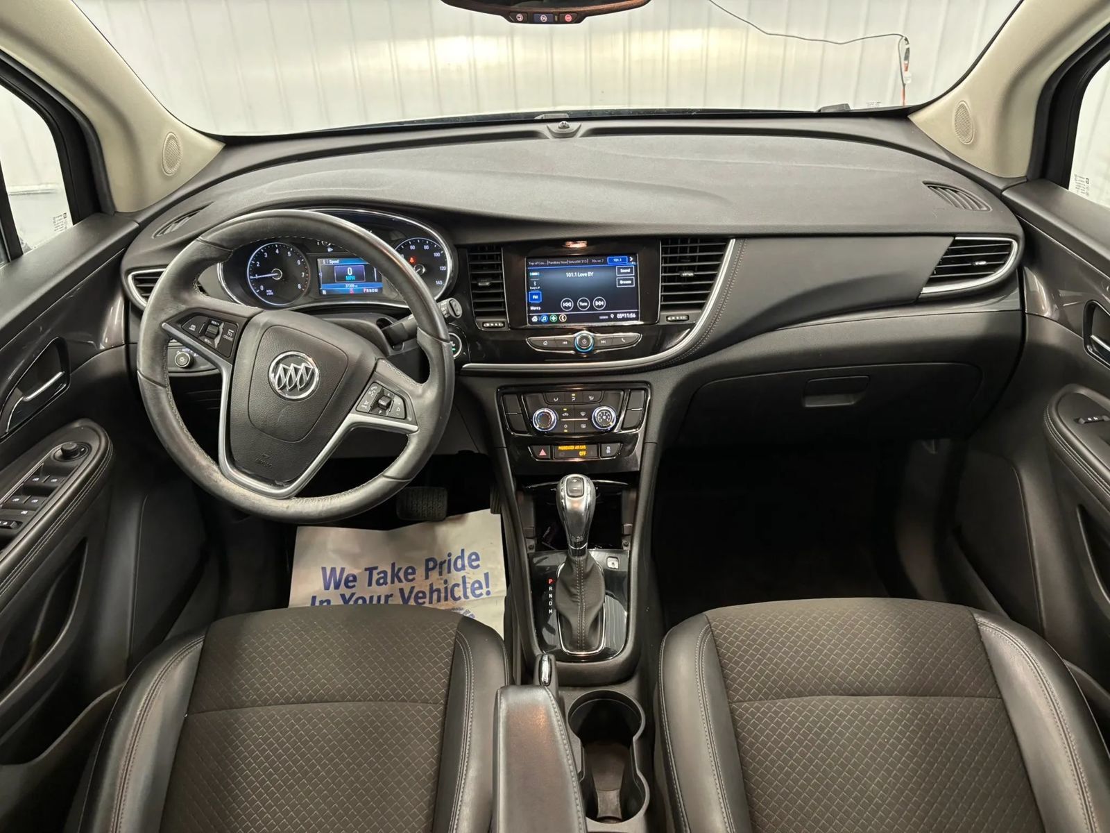 Used 2022 Buick Encore Preferred AWD/4WD image 33