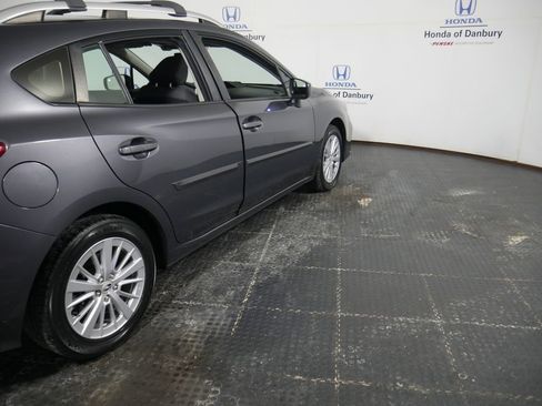 Used 2018 Subaru Impreza 2.0i Premium w/ Eyesight & BSD & Rcta image 4