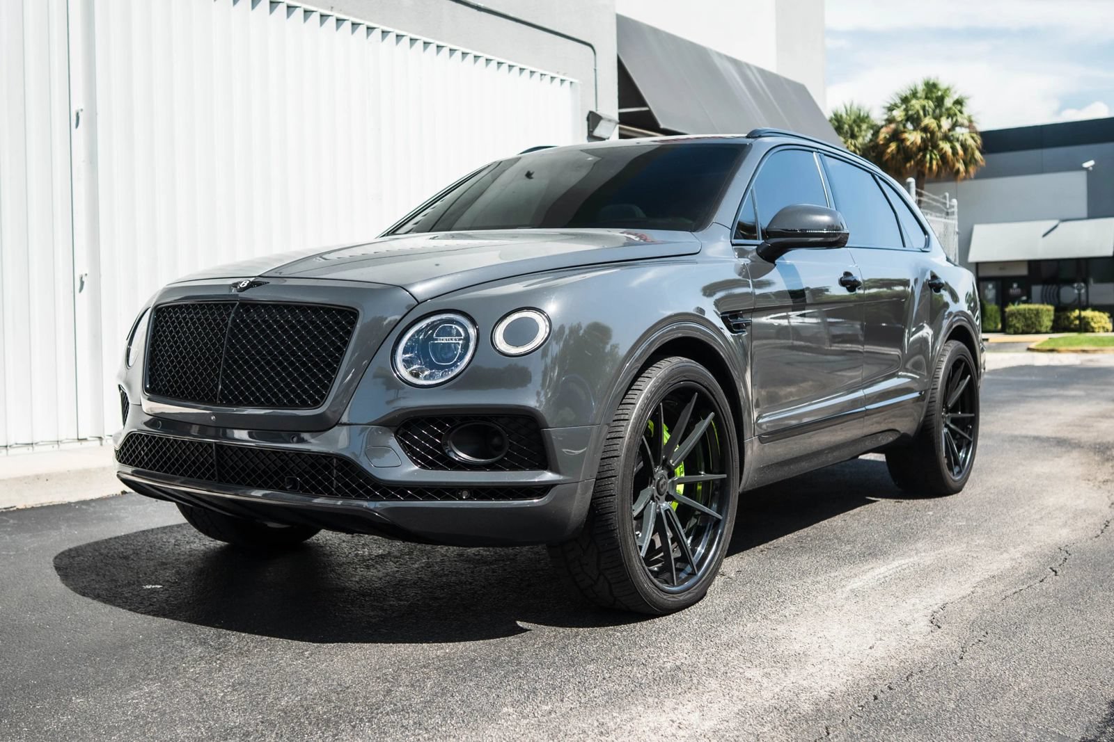 Used 2018 Bentley Bentayga AWD/4WD image 4