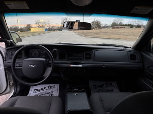 Used 2011 Ford Crown Victoria Police Interceptor w/ Radio Suppression Pkg image 12