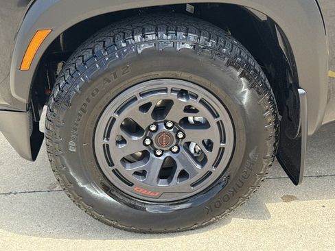 Used 2025 Nissan Frontier Pro-X w/ Pro Convenience Package RWD image 15