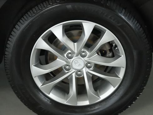 Used 2020 Hyundai Santa Fe SE FWD image 39