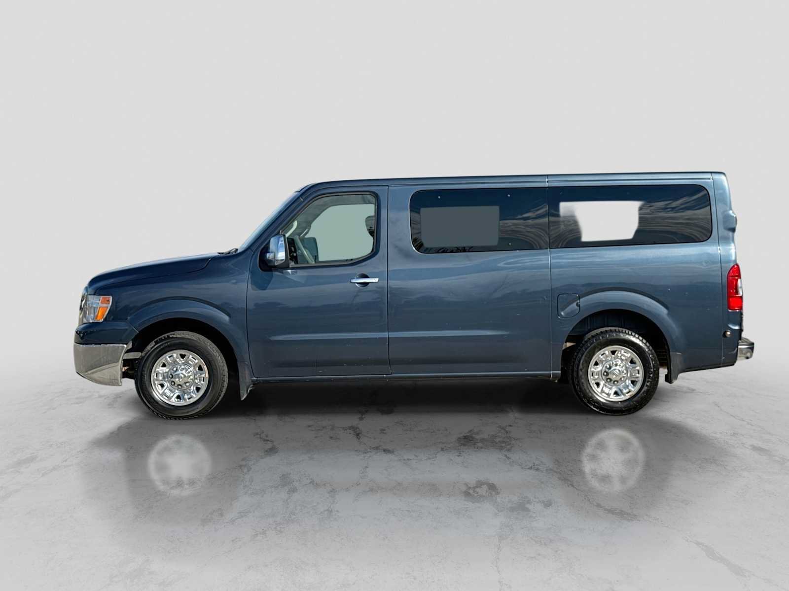 Used 2014 Nissan NV 3500 SV w/ Technology Package RWD image 3