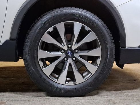 Used 2016 Subaru Outback 2.5i Limited AWD/4WD image 8