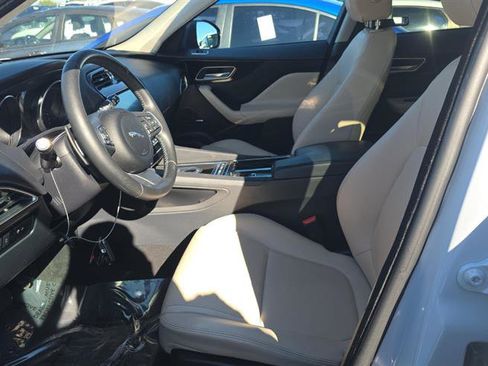 Used 2020 Jaguar F-PACE Premium image 13