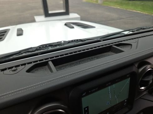 Used 2022 Jeep Gladiator Rubicon w/ LED Lighting Group AWD/4WD image 74