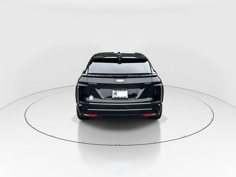 Used 2024 Cadillac Lyriq Luxury RWD image 7