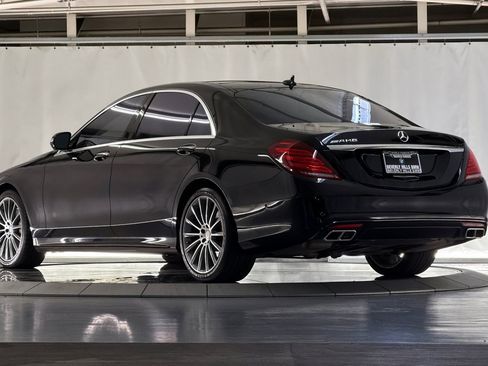 Used 2017 Mercedes-Benz S 550 Sedan image 3