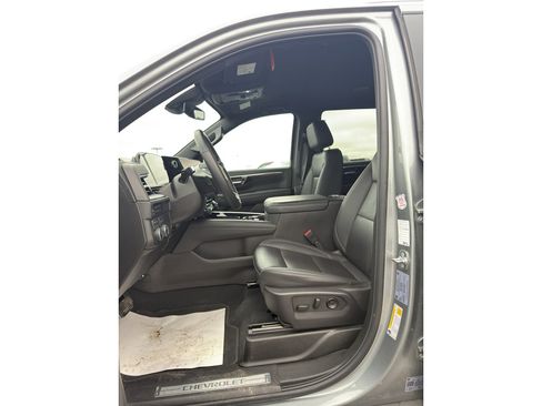 Used 2025 Chevrolet Tahoe LT AWD/4WD image 11