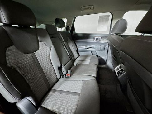 Certified 2023 Kia Sorento LX AWD/4WD image 26