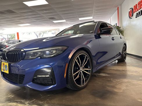 Used 2022 BMW 330i Sedan w/ M Sport Package image 10