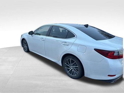 Used 2017 Lexus ES 350 image 3