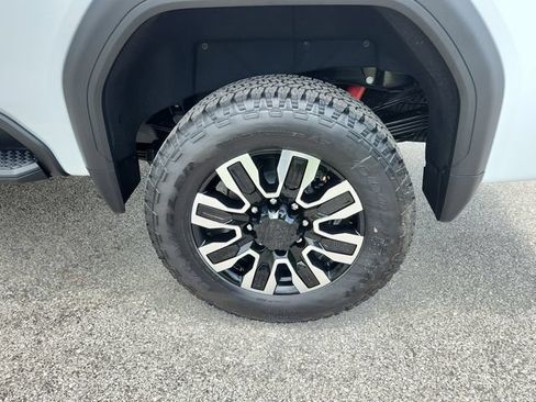 New 2026 GMC Sierra 3500 Denali Ultimate AWD/4WD image 8