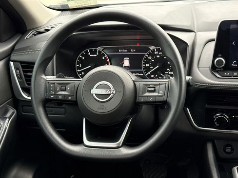 Used 2024 Nissan Rogue S image 13