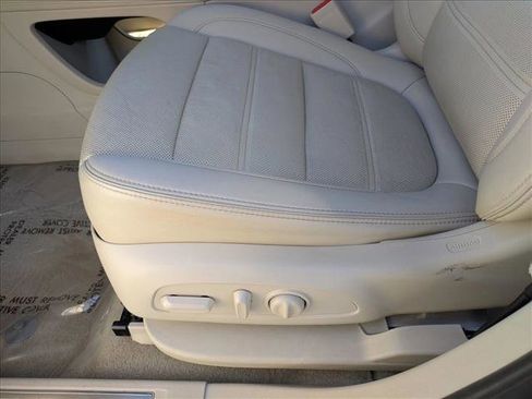 Used 2023 GMC Acadia Denali FWD image 11