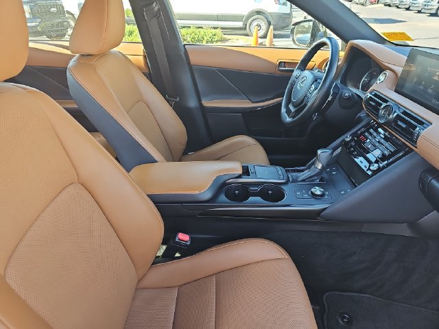 Used 2024 Lexus IS 300 w/ Comfort Package RWD image 10