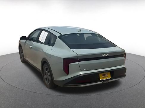 Used 2025 Kia K4 FWD image 11