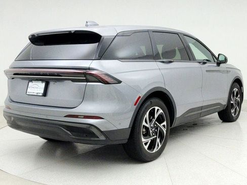 Used 2024 Lincoln Nautilus Premier w/ Equipment Group 102A image 5