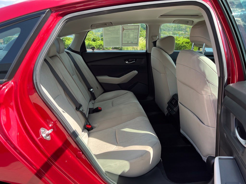 Used 2025 Honda Accord SE image 22
