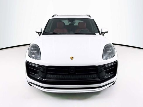 New 2026 Porsche Macan GTS image 6