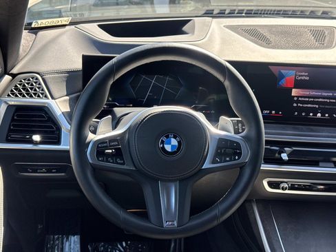 Certified 2025 BMW X7 xDrive40i w/ M Sport Package image 7