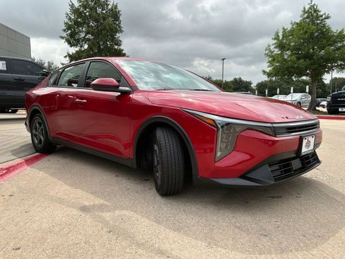 Used 2025 Kia K4 FWD image 4