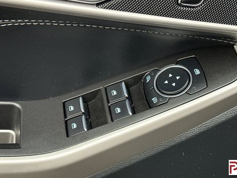 Used 2023 Ford Explorer XLT w/ Equipment Group 202A image 12