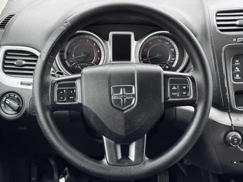 Used 2017 Dodge Journey SE image 7