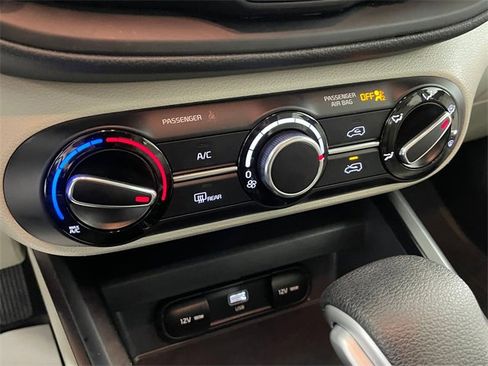 Certified 2023 Kia Soul LX image 9