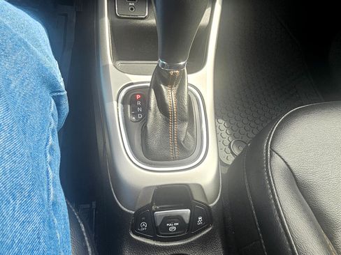 Used 2017 Jeep Compass Latitude w/ Popular Equipment Group image 43