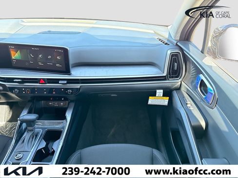 New 2026 Kia Sorento LX FWD image 16