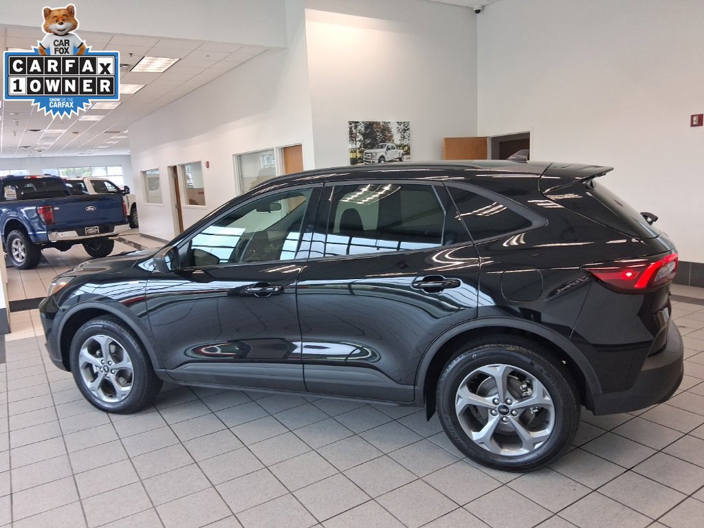 Used 2025 Ford Escape ST-Line AWD/4WD image 7