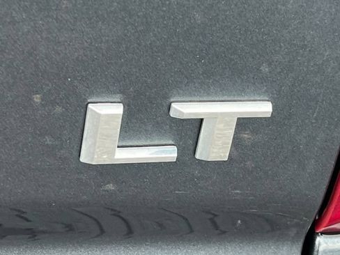 Used 2020 Chevrolet Silverado 1500 LT AWD/4WD image 2